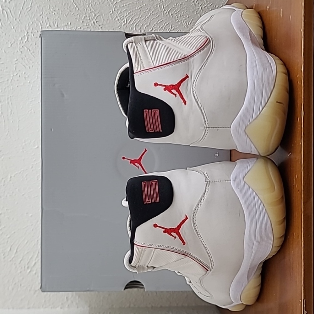 Air Jordan 11 Retro Mid Platinum Tint Mens Sneakers 378037-016 Size 13 - Picture 7 of 17